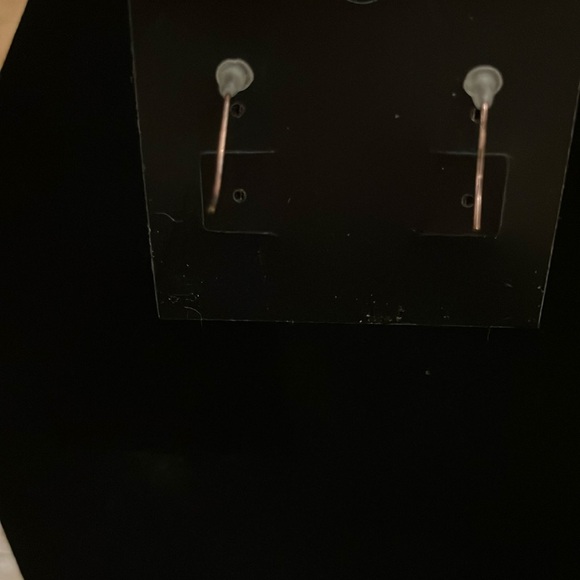 Filigree Metal Alloy Teardrop Dangle Pierced Earrings Lightweight All Occasions - Picture 4 of 4